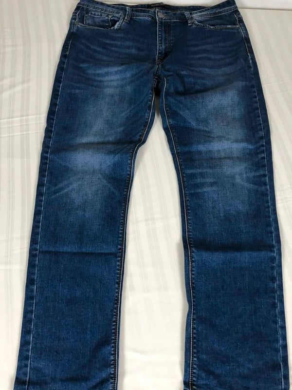 Blugi W38 Straight Fit
