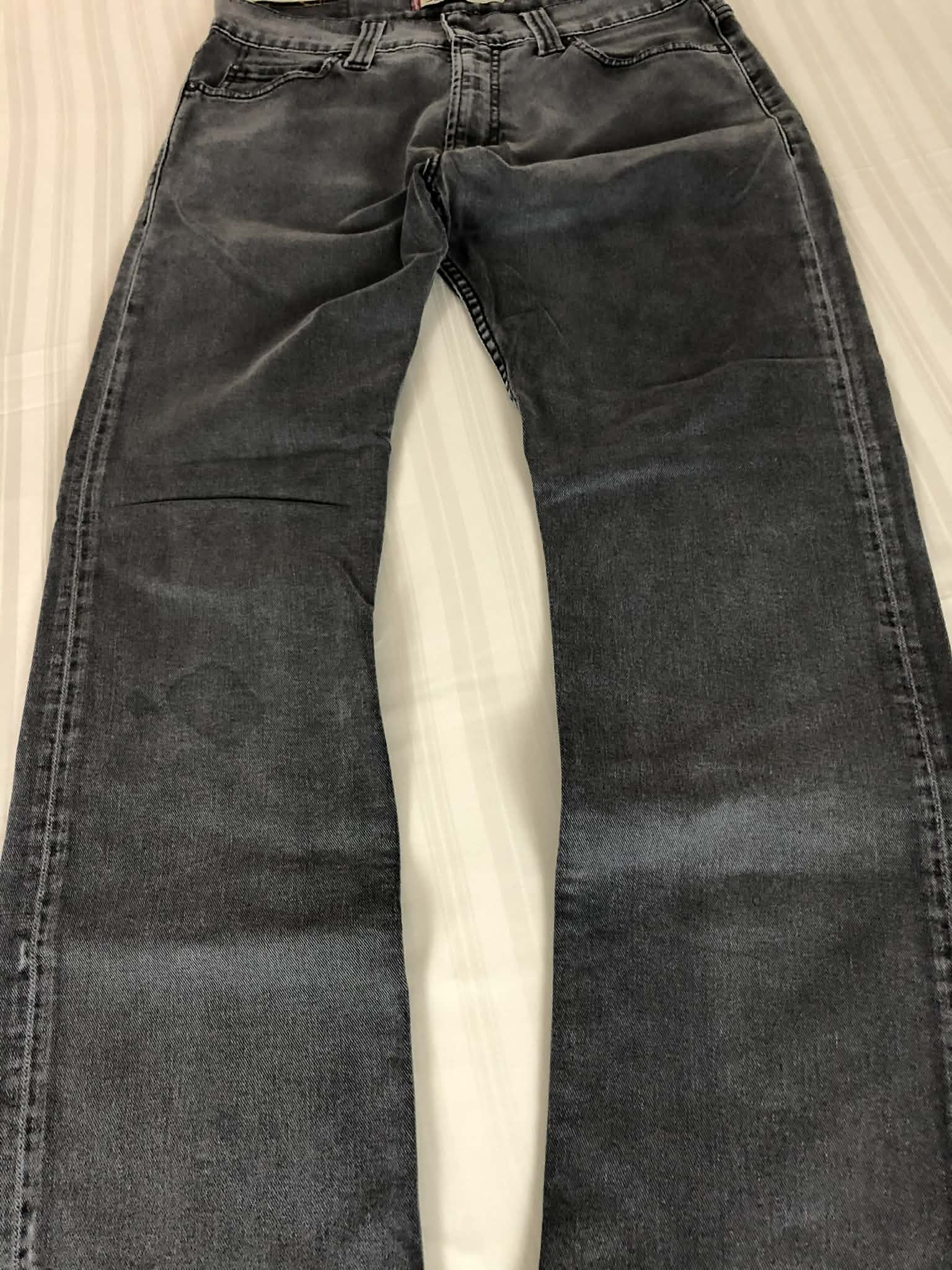 Blugi Levis 506 W32  Straight Fit