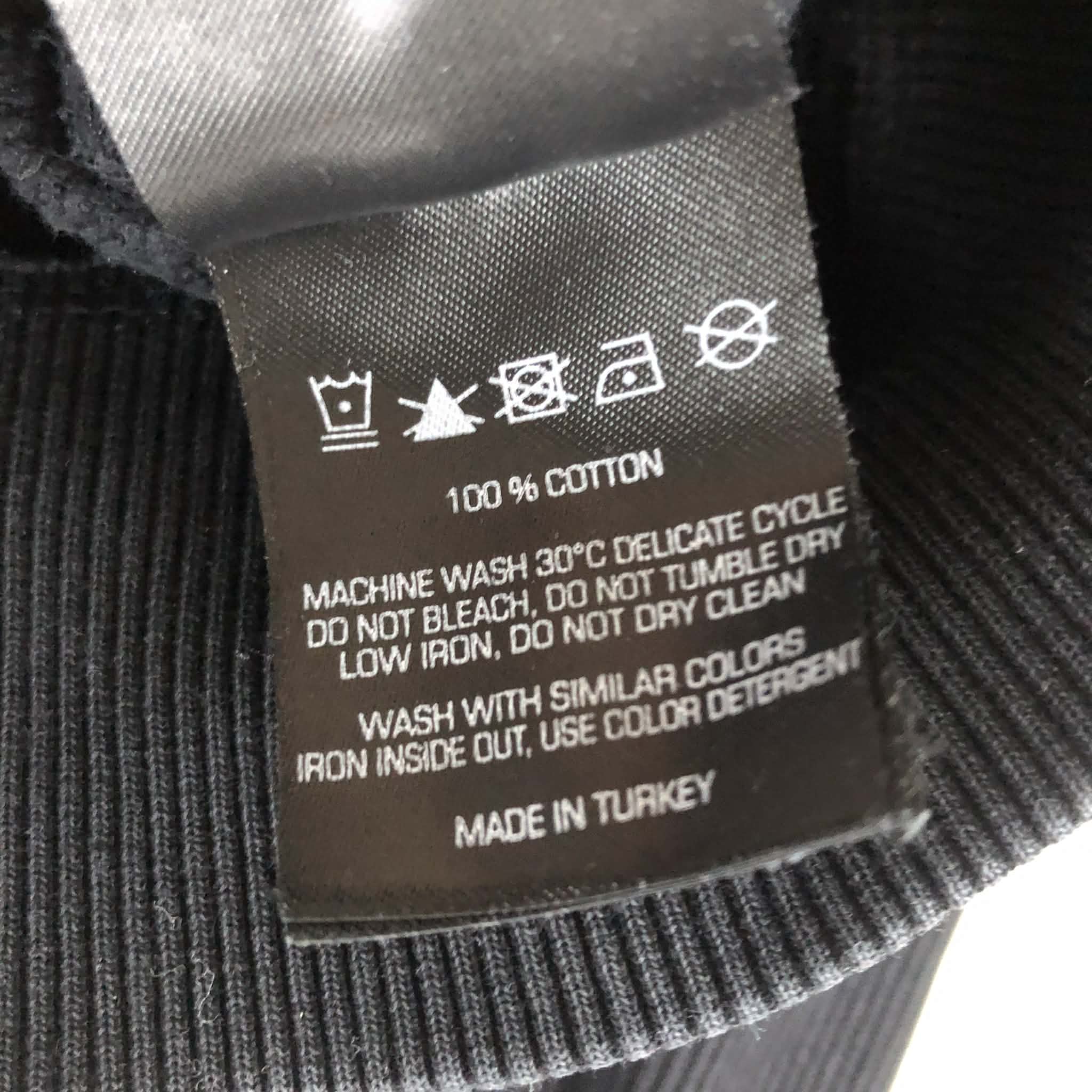 Hanorac F Kani Cropped Black - Signature Script Reflective S